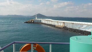 フェリーに乗って牛島へ