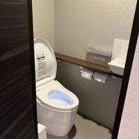 トイレは独立