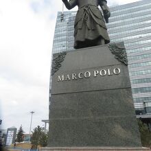 マルコ ポーロ像