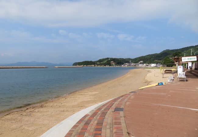 街から近い海水浴場