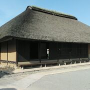 和光市駅から歩いて10分に築300年以上の古民家があります