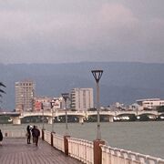 ハン川沿いの通り