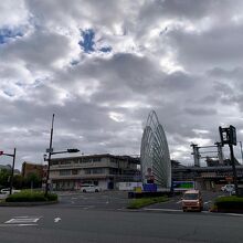 駅前の風景