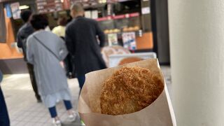 屋台の近江牛コロッケが好きです