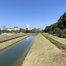 細長い「いもり堀」