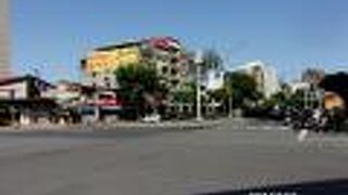 承徳路は台北駅近くの忠孝路から北に延びる通りで七段まであります。