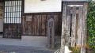 明石原人発見者と入口の前の石碑に書かれていました。