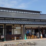 自然薯料理が人気の道の駅 （道の駅路田里はなやま）