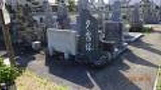 静かな寺町にあるお寺です。