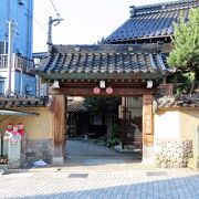 室尾犀星ゆかりの寺院