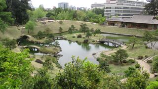 かつての庭園を再現した観光スポット