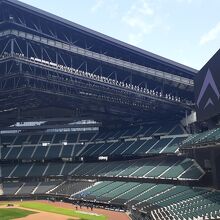 2階通路からの球場内の様子