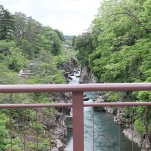 タクシーの中から。絶景ポイントでは止まってくれる