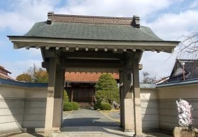 は米子の街の礎をつくった方の墓所がある寺院