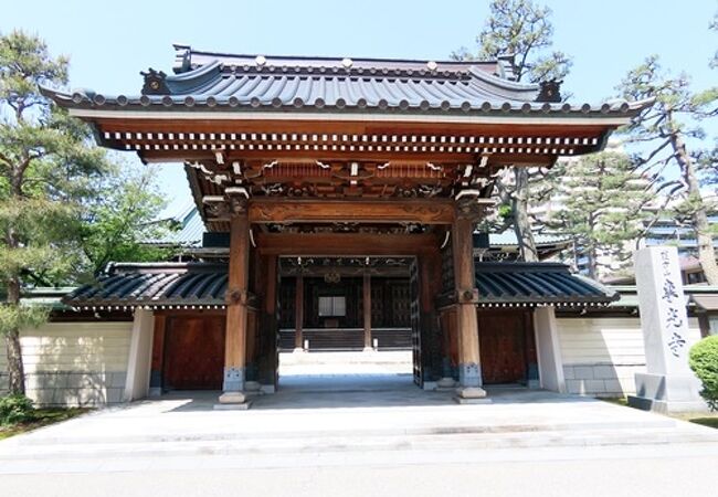 鎌倉末期創建の真宗大谷派寺院