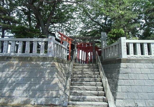 港稲荷神社