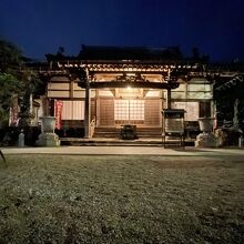 天台宗五大山白毫寺、本堂。