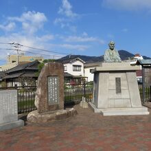 頼山陽広場