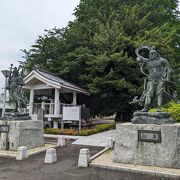 Quiet temple with very small precincts