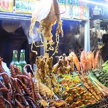 ローカルグルメの屋台