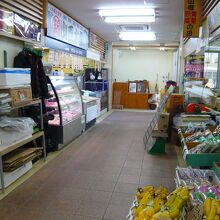 場内の鮮魚店～