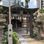 櫛田神社にお参りすれば必ずお参りする神社です。
