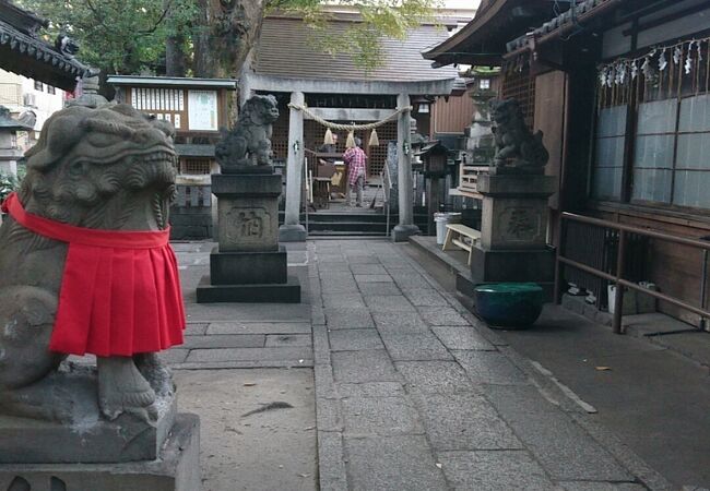 こじんまりとした神社