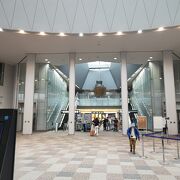 大きい空港だけどスムーズに