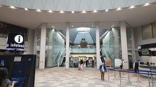 大きい空港だけどスムーズに