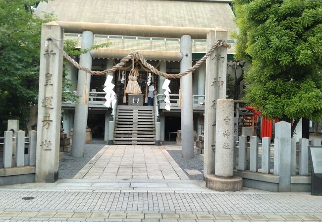 白神社