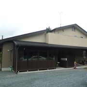 掛川郊外ですが、知る人ぞ知るのお蕎麦屋さんのようです、そばがきが美味しいです！