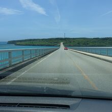宮古島から来間島への前面車窓