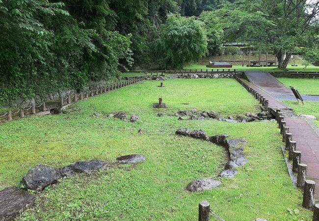 北伊豆地震を引き起こした断層帯が保存されている