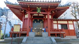 【弁天堂】鐘楼と並んで建っているお堂