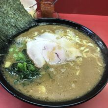 ラーメン 杉田家 本店