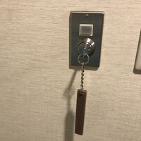 部屋キーを差し込み電気を付ける