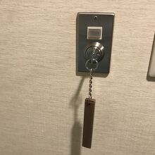 部屋キーを差し込み電気を付ける