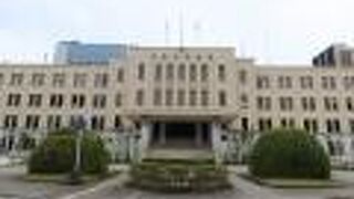 威厳のある印象的な建物