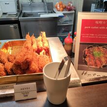 朝食の味噌カツ丼