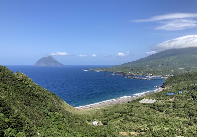 八丈富士と八丈小島が見られる