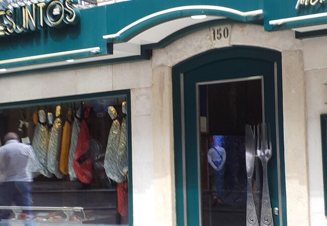 活気のある有名店です！