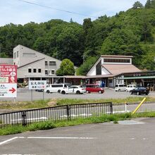 大しめ縄製作館前からみた道の駅。