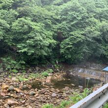 この日は雨なので誰も居らず