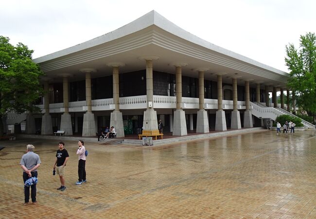 かなり広い敷地にセンスのいい建築物が博物館でした！