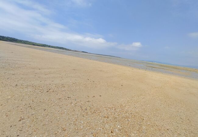 何もない、遠浅の海岸でした