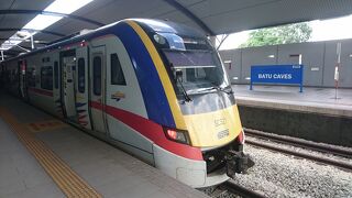 Batu Cavesへは終点のこの駅で降ります。