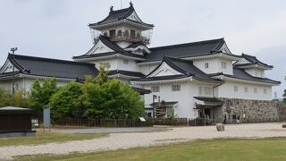 富山前田家の居城