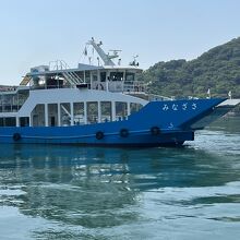 白水港から出航します。生野島経由で契島を往復します。