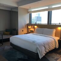 コーナーの部屋　カーテン自動開閉