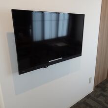 テレビは壁掛けです